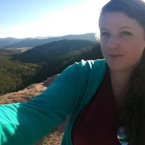 Meet your Posher, Desiree